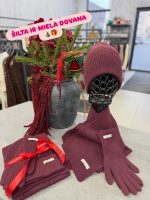 Bordo spalvos megzta kepurė, šalikas ir pirštinės